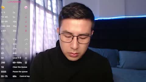 andrewmhilton_ online show from September 28, 4:01 pm