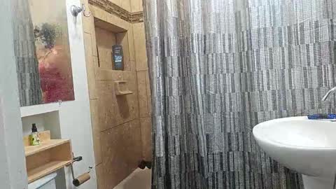 Snapshot of andrewo42601 chatting on September 12, 12:27 pm andrewo42601 online show from September 12, 12:27 pm