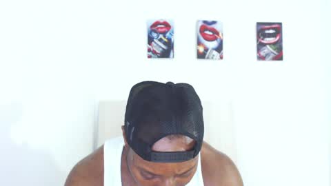 Snapshot of andrewoconnor__ chatting on May 30, 3:09 pm Andrew Oconnor online show from May 30, 3:09 pm