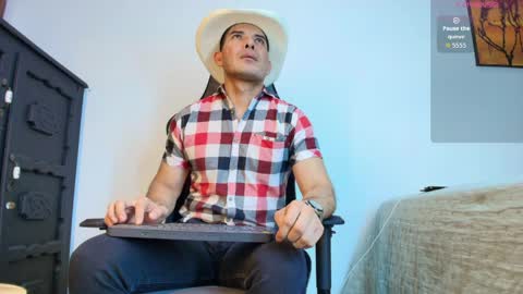 andrewstelee online show from June 1, 8:10 pm