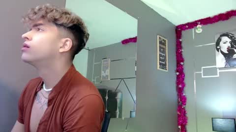 Snapshot of andrius_24 chatting on December 5, 4:55 pm      online show from December 5, 4:55 pm