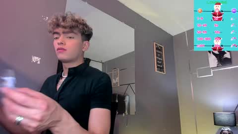 Snapshot of andrius_24 chatting on December 11, 2:44 pm      online show from December 11, 2:44 pm