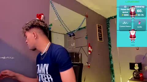 Snapshot of andrius_24 chatting on December 16, 11:44 am      online show from December 16, 11:44 am