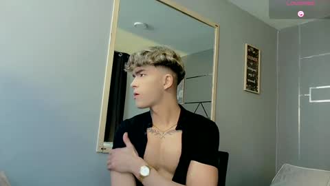 Snapshot of andrius_24 chatting on February 1, 1:41 pm      online show from February 1, 1:41 pm