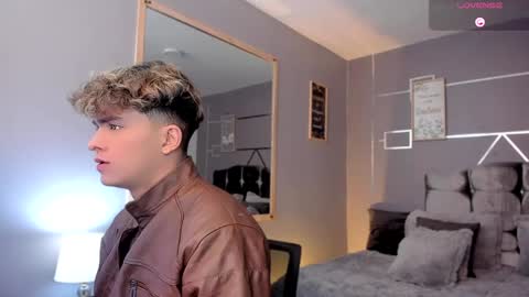 Snapshot of andrius_24 chatting on February 8, 1:22 pm      online show from February 8, 1:22 pm