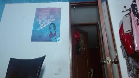 Snapshot of andromedashine chatting on December 4, 2:31 am vero paez online show from December 4, 2:31 am