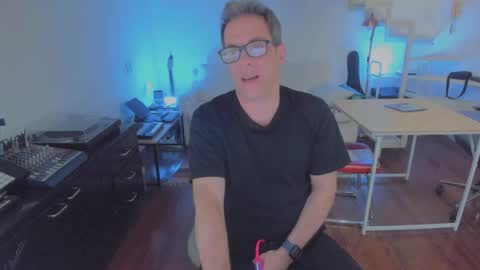 Snapshot of andy0pandi chatting on September 29, 8:24 pm Andrew online show from September 29, 8:24 pm