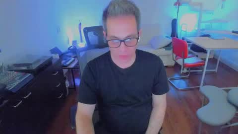 Snapshot of andy0pandi chatting on October 8, 1:58 am Andrew online show from October 8, 1:58 am