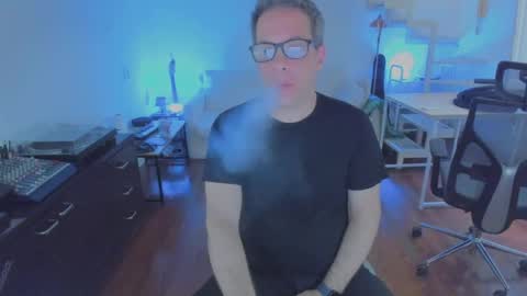 Snapshot of andy0pandi chatting on November 3, 11:33 am Andrew online show from November 3, 11:33 am