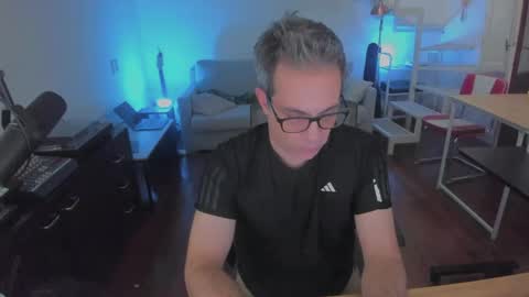 Andrew online show from April 4, 1:26 am