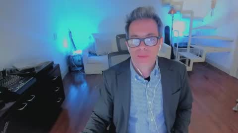 Andrew online show from June 25, 1:49 am