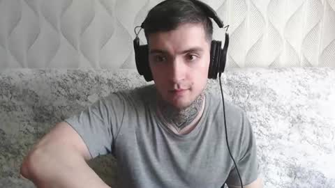 Snapshot of andy4life chatting on June 28, 12:11 pm andy4life online show from June 28, 12:11 pm