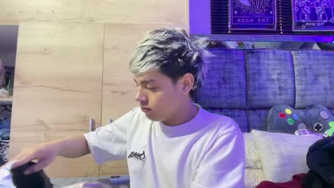 Andy online show from December 2, 12:18 pm