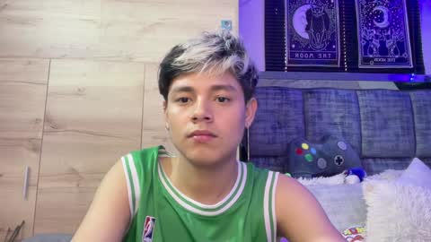 Andy online show from December 4, 3:21 pm