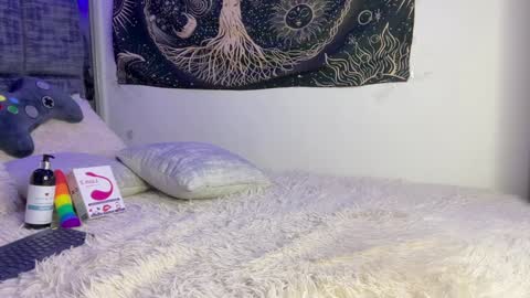 Andy online show from December 5, 6:33 pm