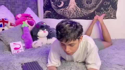 Andy online show from February 10, 6:45 pm