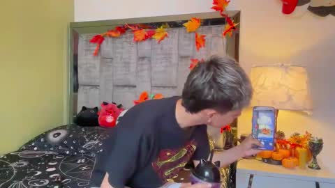 Andy online show from October 23, 4:17 pm