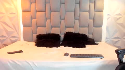 andy_dan1 online show from February 11, 5:50 pm