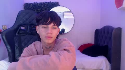 andy_dan1 online show from February 25, 8:30 pm