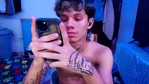 andy_dan1 online show from May 20, 6:41 am
