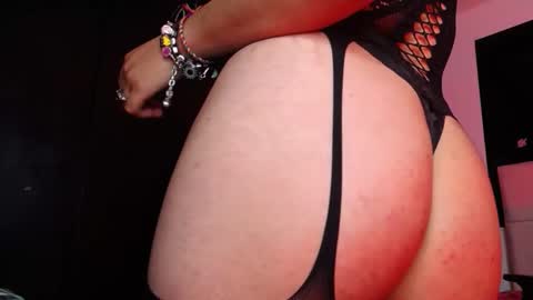 andy_eagleton_20 online show from December 15, 8:35 pm