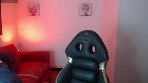 Snapshot of andy_eagleton_20 chatting on February 12, 3:23 am andy_eagleton_20 online show from February 12, 3:23 am