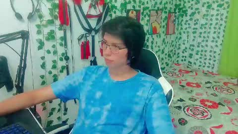 Snapshot of andy_gray01 chatting on April 19, 3:55 pm Andy Gray online show from April 19, 3:55 pm