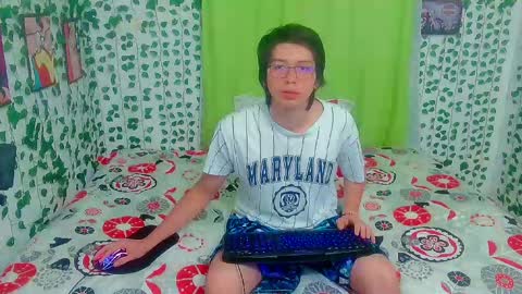 Snapshot of andy_gray01 chatting on April 24, 12:40 pm Andy Gray online show from April 24, 12:40 pm