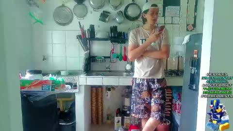 Snapshot of andy_gray01 chatting on April 25, 5:32 pm Andy Gray online show from April 25, 5:32 pm