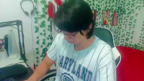 Snapshot of andy_gray01 chatting on April 29, 6:25 pm Andy Gray online show from April 29, 6:25 pm