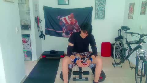 Snapshot of andy_gray01 chatting on June 2, 5:26 pm Andy Gray online show from June 2, 5:26 pm
