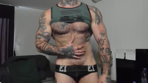 Snapshot of andy_hunk chatting on September 23, 9:23 am Andrew online show from September 23, 9:23 am