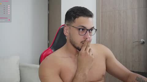 my onlyfans     online show from February 1, 11:58 pm