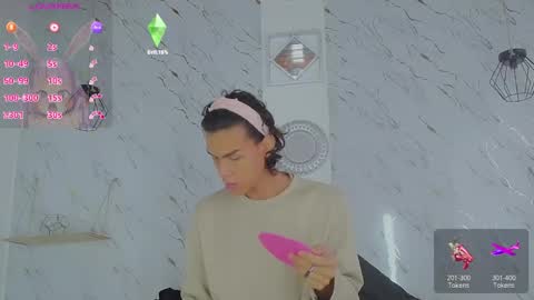 andy online show from February 19, 12:12 pm