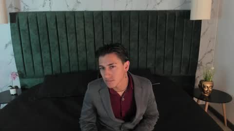 Andy Joy  online show from December 16, 11:15 am