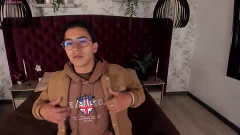 Andy Joy  online show from December 18, 11:38 am