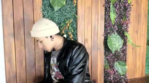 Andy Joy  online show from February 7, 11:14 am