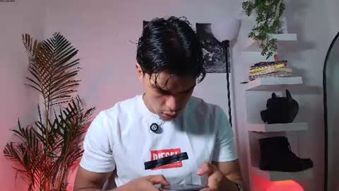 Snapshot of andypalmerr chatting on June 16, 5:21 am andypalmerr online show from June 16, 5:21 am