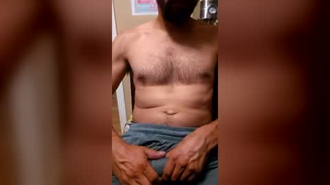 Snapshot of andyroony chatting on June 17, 7:33 am andyroony online show from June 17, 7:33 am