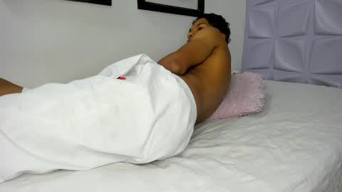 Snapshot of andysins chatting on March 31, 10:59 am Andy online show from March 31, 10:59 am