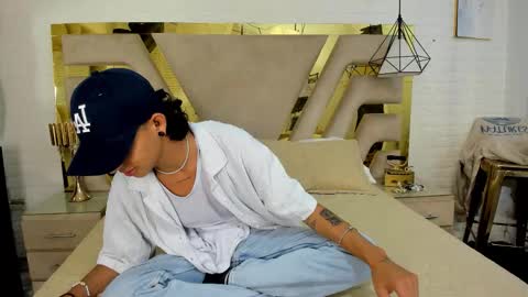 andyxibrat online show from November 4, 7:13 pm