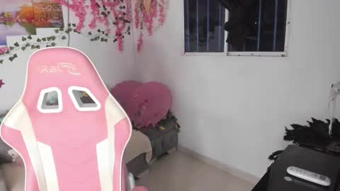          online show from February 10, 1:21 am