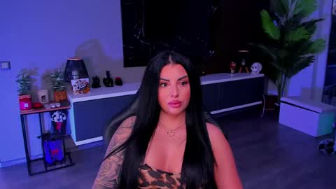 Snapshot of anemariejolie chatting on April 25, 5:21 pm Anne online show from April 25, 5:21 pm