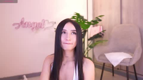 Angel online show from September 19, 5:35 pm