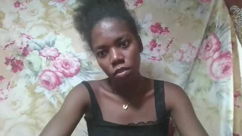 angeeliine online show from April 15, 8:32 am