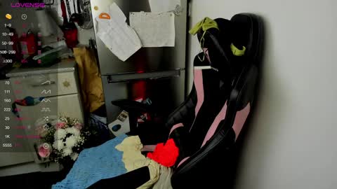 Snapshot of angel7you chatting on December 23, 1:51 am Eva online show from December 23, 1:51 am