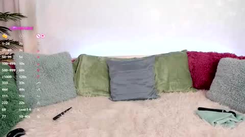 Snapshot of angel_claire chatting on January 15, 9:29 pm Claire - be back soon online show from January 15, 9:29 pm