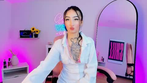 Snapshot of angel_coopers chatting on April 15, 7:10 pm Angel Cooper online show from April 15, 7:10 pm