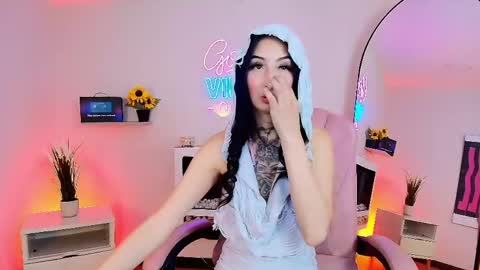 Snapshot of angel_coopers chatting on May 21, 7:43 pm Angel Cooper online show from May 21, 7:43 pm