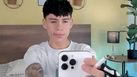 Snapshot of angel_eros_ chatting on February 17, 4:53 am Angel online show from February 17, 4:53 am